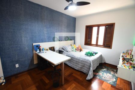 Casa à venda com 320m², 3 quartos e 4 vagasQuarto 2 - Suíte