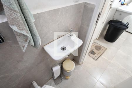 Casa à venda com 320m², 3 quartos e 4 vagasBanheiro de serviço