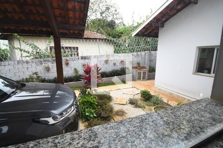 Casa à venda com 320m², 3 quartos e 4 vagasLavabo - Vista