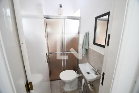 Casa à venda com 320m², 3 quartos e 4 vagasBanheiro de serviço