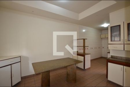 Casa para alugar com 175m², 3 quartos e 1 vagaCopa