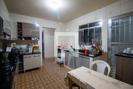 Casa à venda com 135m², 6 quartos e 2 vagasCozinha