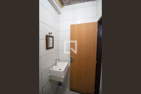 Casa à venda com 135m², 6 quartos e 2 vagasBanheiro