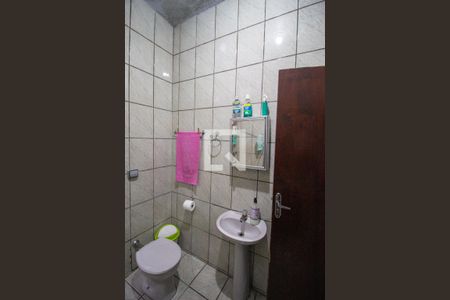 Casa à venda com 135m², 6 quartos e 2 vagasBanheiro 3