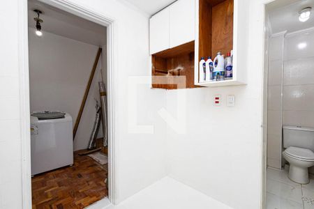 Apartamento à venda com 237m², 4 quartos e 2 vagas Apartamento à venda com 237m², 4 quartos e 2 vagasÁrea de Serviço