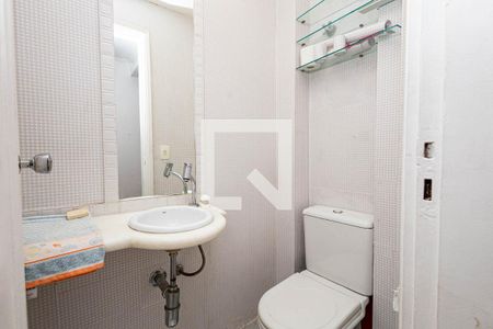Apartamento à venda com 237m², 4 quartos e 2 vagas Apartamento à venda com 237m², 4 quartos e 2 vagasLavabo