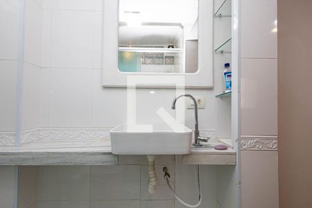 Apartamento à venda com 237m², 4 quartos e 2 vagas Apartamento à venda com 237m², 4 quartos e 2 vagasBanheiro da Suíte 2