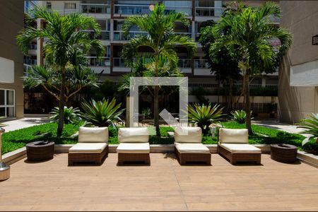 Apartamento para alugar com 72m², 2 quartos e 1 vagaArea