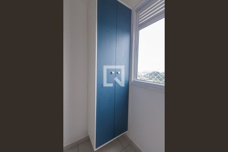 Apartamento para alugar com 68m², 2 quartos e 1 vagaÁrea de Serviço