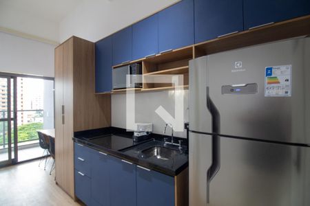 Cozinha de kitnet/studio para alugar com 1 quarto, 25m² em Jardim das Acacias, São Paulo