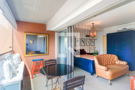 Apartamento à venda com 41m², 1 quarto e 1 vaga Apartamento à venda com 41m², 1 quarto e 1 vagaVaranda