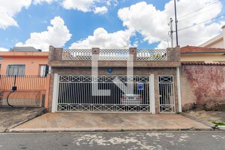 Casa para alugar com 79m², 2 quartos e 1 vaga Casa para alugar com 79m², 2 quartos e 1 vagaFachada