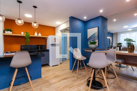 Apartamento para alugar com 38m², 2 quartos e 1 vagaÁrea comum - Salão de festas