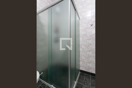 Casa à venda com 284m², 6 quartos e 6 vagas Casa à venda com 284m², 6 quartos e 6 vagasBanheiro Social