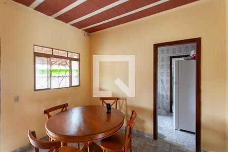 Casa à venda com 284m², 6 quartos e 6 vagas Casa à venda com 284m², 6 quartos e 6 vagasEdícula 1