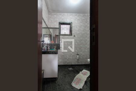 Casa à venda com 284m², 6 quartos e 6 vagas Casa à venda com 284m², 6 quartos e 6 vagasBanheiro Social