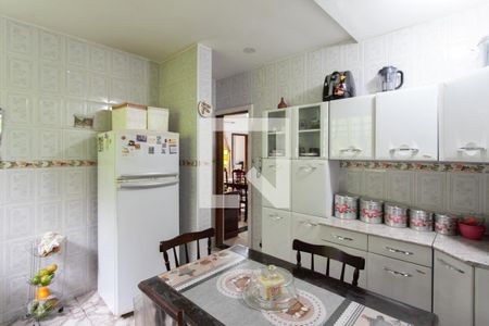 Casa à venda com 284m², 6 quartos e 6 vagas Casa à venda com 284m², 6 quartos e 6 vagasCozinha