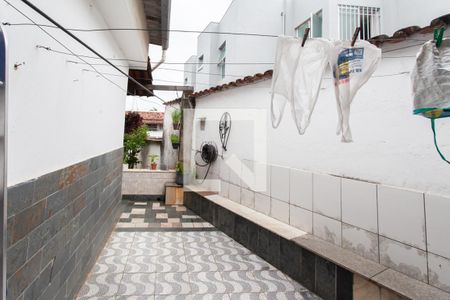 Casa à venda com 284m², 6 quartos e 6 vagas Casa à venda com 284m², 6 quartos e 6 vagasÁrea de Serviço