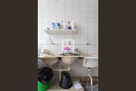 Casa à venda com 284m², 6 quartos e 6 vagas Casa à venda com 284m², 6 quartos e 6 vagasÁrea de Serviço