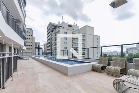 Studio para alugar com 28m², 0 quarto e sem vagaPiscina 