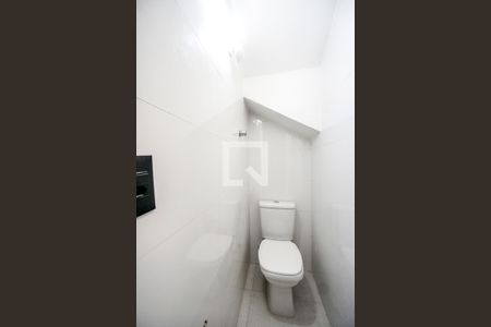 Casa para alugar com 220m², 4 quartos e 3 vagasBanheiro de serviço