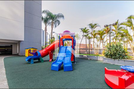 Apartamento à venda com 133m², 4 quartos e 2 vagasÁrea comum - Playground