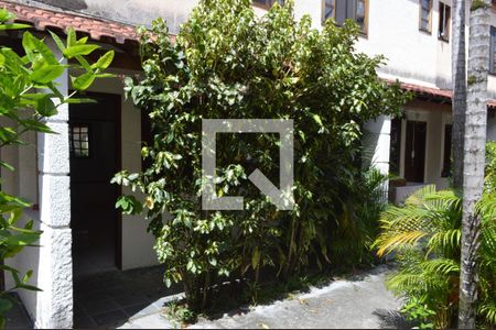 Casa de condomínio à venda com 90m², 2 quartos e 1 vagaÁrea comum