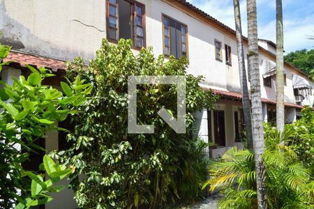 Casa de condomínio à venda com 90m², 2 quartos e 1 vagaFachada