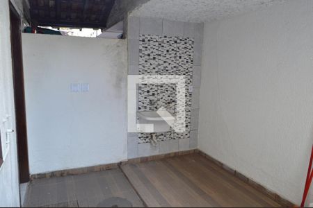 Casa de condomínio à venda com 90m², 2 quartos e 1 vagaÁrea de Serviço