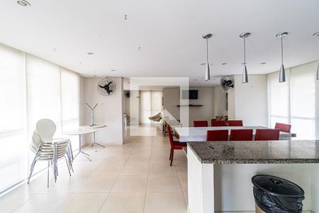 Apartamento à venda com 65m², 2 quartos e 1 vaga Apartamento à venda com 65m², 2 quartos e 1 vagaÁrea comum - Salão de festas