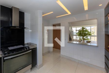 Apartamento à venda com 130m², 3 quartos e 3 vagas Apartamento à venda com 130m², 3 quartos e 3 vagasCozinha