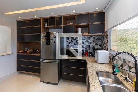 Apartamento à venda com 130m², 3 quartos e 3 vagas Apartamento à venda com 130m², 3 quartos e 3 vagasCozinha