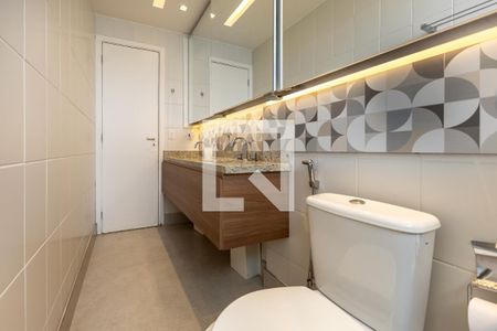 Apartamento à venda com 130m², 3 quartos e 3 vagas Apartamento à venda com 130m², 3 quartos e 3 vagasBanheiro da Suíte
