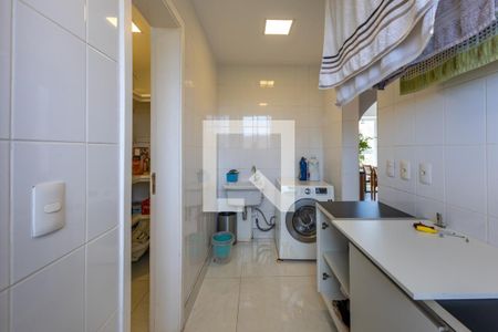Apartamento à venda com 130m², 3 quartos e 3 vagas Apartamento à venda com 130m², 3 quartos e 3 vagasÁrea de Serviço