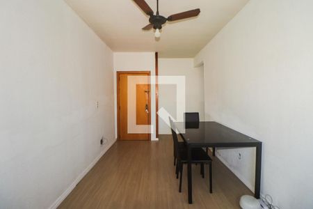 Sala de apartamento à venda com 3 quartos, 72m² em Jardim Sabará, Porto Alegre