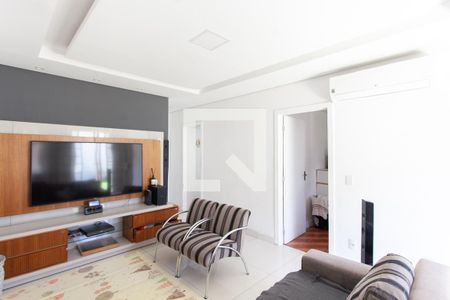 Sala de casa à venda com 4 quartos, 360m² em Santa Terezinha, Belo Horizonte