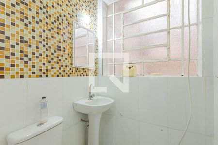 Casa à venda com 250m², 3 quartos e 3 vagasBanheiro 2