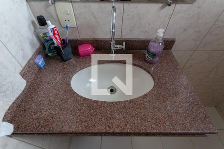 Casa à venda com 118m², 3 quartos e 2 vagasBanheiro da Suíte