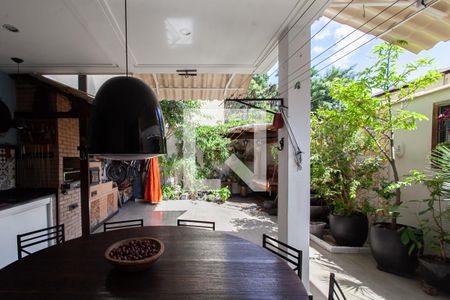 Casa à venda com 118m², 3 quartos e 2 vagasEspaço Gourmet