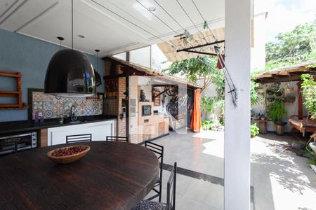 Casa à venda com 118m², 3 quartos e 2 vagasEspaço Gourmet