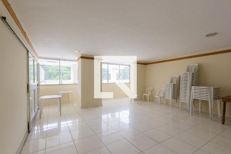 Apartamento à venda com 118m², 3 quartos e 1 vaga Apartamento à venda com 118m², 3 quartos e 1 vagaÁrea comum - Salão de festas