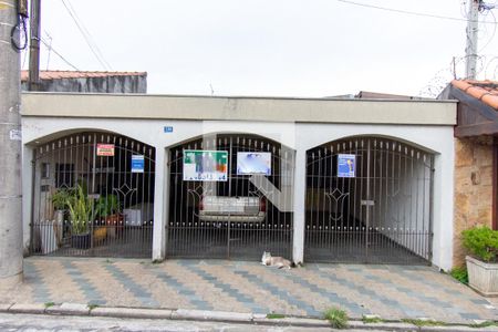 Casa à venda com 150m², 3 quartos e 3 vagasFachada