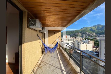 Apartamento à venda com 288m², 4 quartos e 2 vagas Apartamento à venda com 288m², 4 quartos e 2 vagasVaranda dos quartos