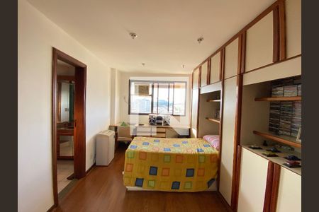 Apartamento à venda com 288m², 4 quartos e 2 vagas Apartamento à venda com 288m², 4 quartos e 2 vagasQuarto 1