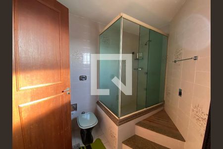 Apartamento à venda com 288m², 4 quartos e 2 vagas Apartamento à venda com 288m², 4 quartos e 2 vagasBanheiro do Quarto 1