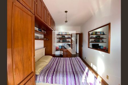 Apartamento à venda com 288m², 4 quartos e 2 vagas Apartamento à venda com 288m², 4 quartos e 2 vagasBanheiro do Quarto 2