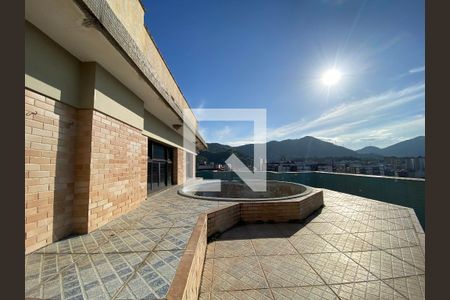 Apartamento à venda com 288m², 4 quartos e 2 vagas Apartamento à venda com 288m², 4 quartos e 2 vagasCobertura