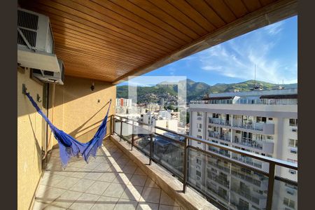 Apartamento à venda com 288m², 4 quartos e 2 vagas Apartamento à venda com 288m², 4 quartos e 2 vagasVaranda dos quartos