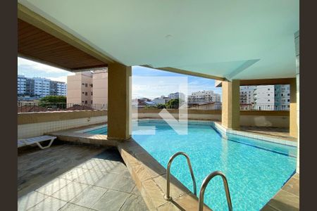 Apartamento à venda com 288m², 4 quartos e 2 vagas Apartamento à venda com 288m², 4 quartos e 2 vagasÁrea comum - Piscina