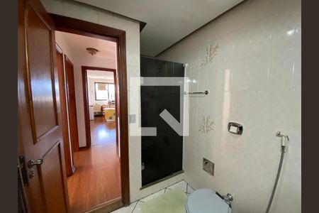 Apartamento à venda com 288m², 4 quartos e 2 vagas Apartamento à venda com 288m², 4 quartos e 2 vagasBanheiro Social